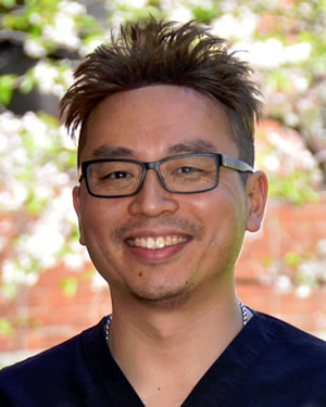 Dr. Mang Chen